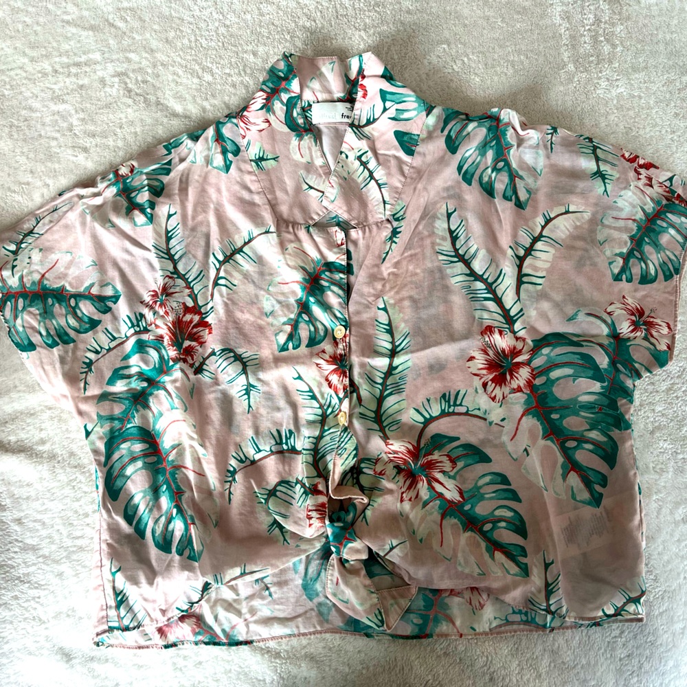 Wilfred Leaf Print Shorts in Green and Pink